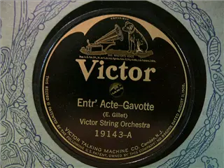 small_victor 19143 a.webp